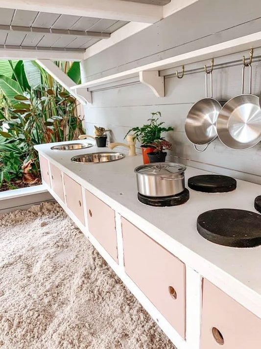 Caboodle Shack with Mud Kitchen & Monkey Bars