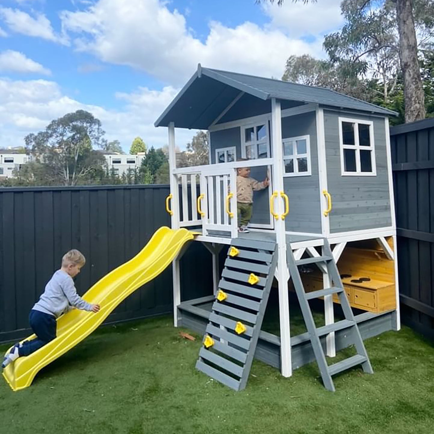 Caboodle Shack with Mud Kitchen & Monkey Bars