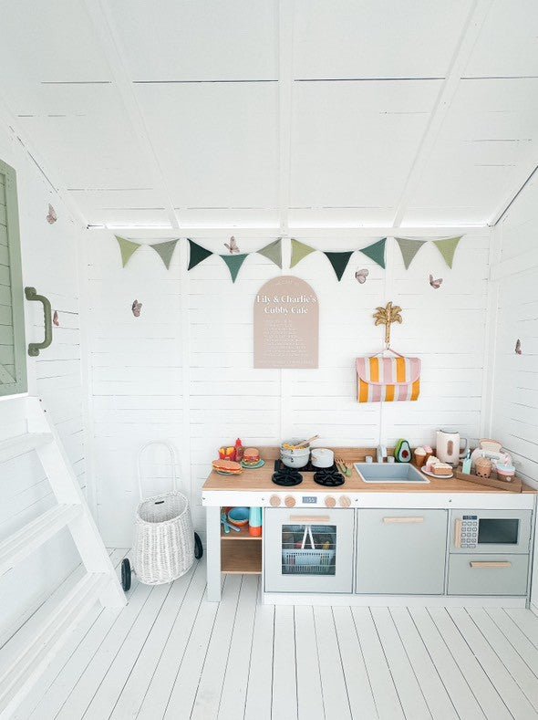 Delightful Shack with Mud Kitchen