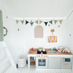 Delightful Shack with Mud Kitchen