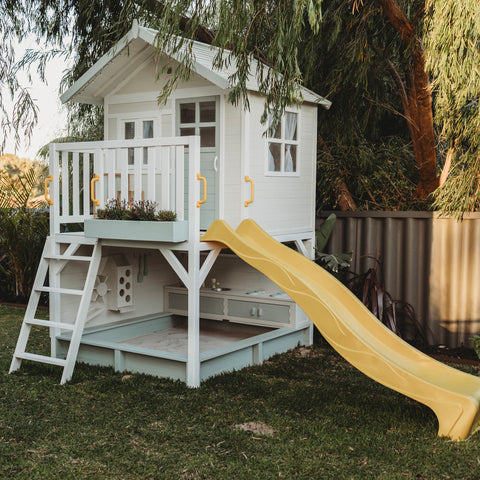 Inspiration Shack with Mud Kitchen & Activity Zone