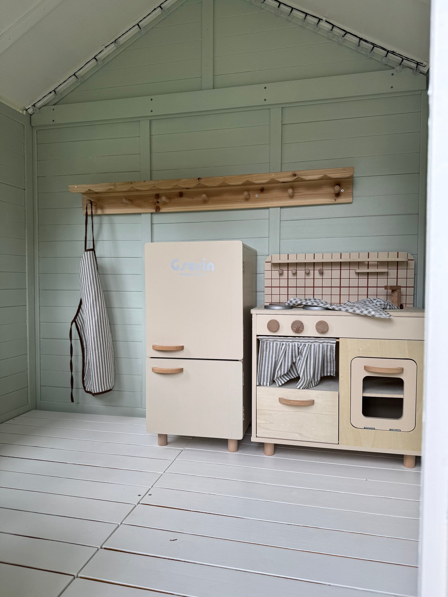 Inspiration Shack with Mud Kitchen & Activity Zone