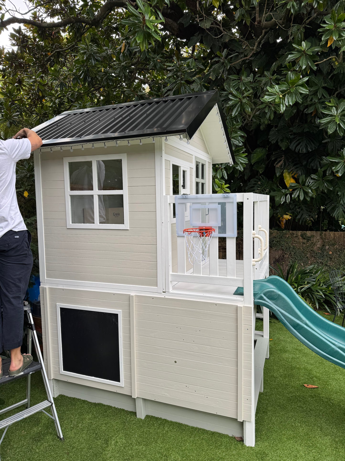 Inspiration Shack with Mud Kitchen & Activity Zone