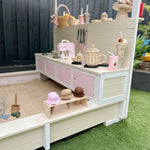 Lovely Shack With Mud Kitchen & Slide