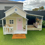 Lovely Shack With Mud Kitchen & Slide